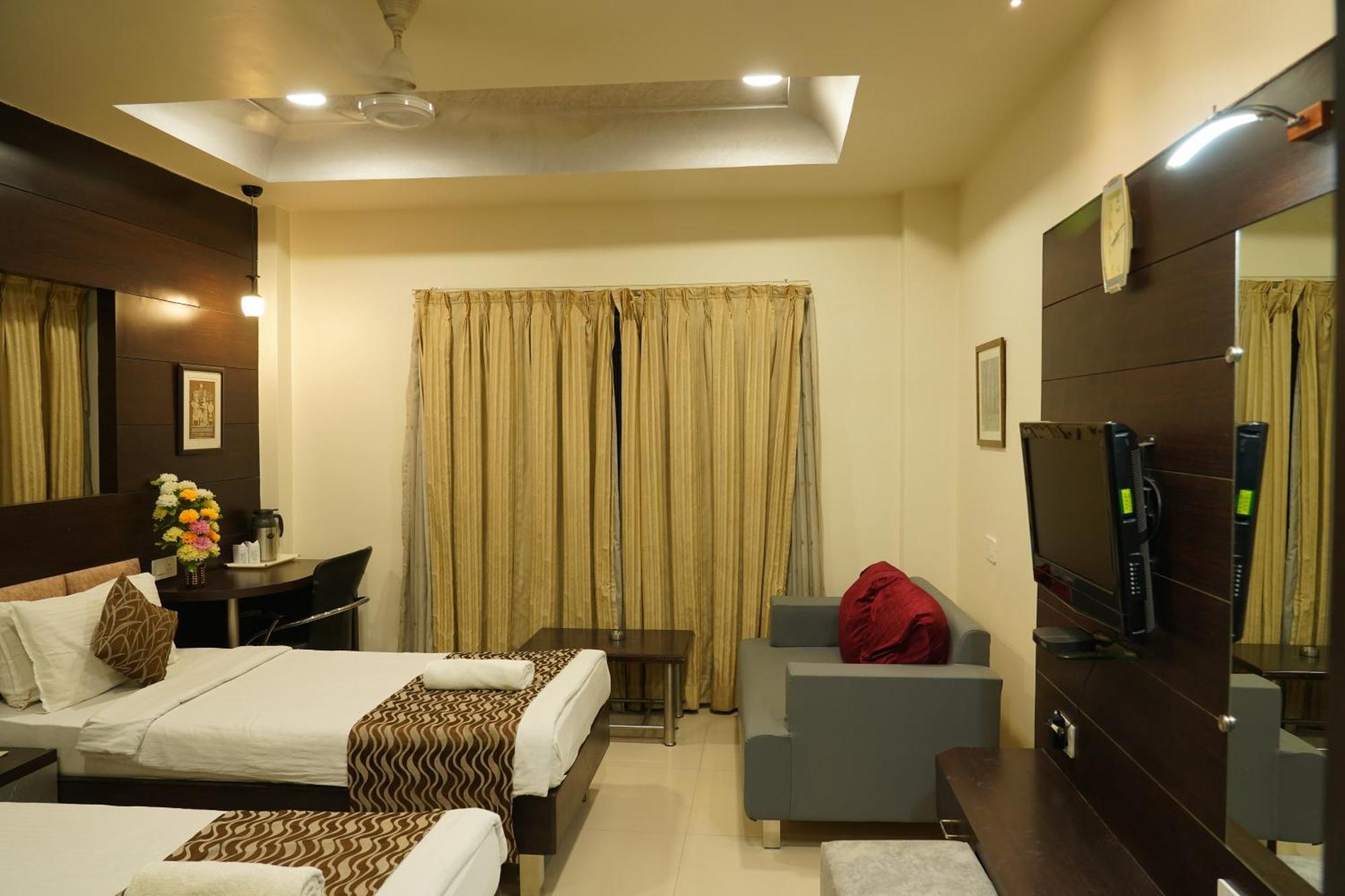 Marshall The Grand Hotel Ahmedabad Eksteriør bilde