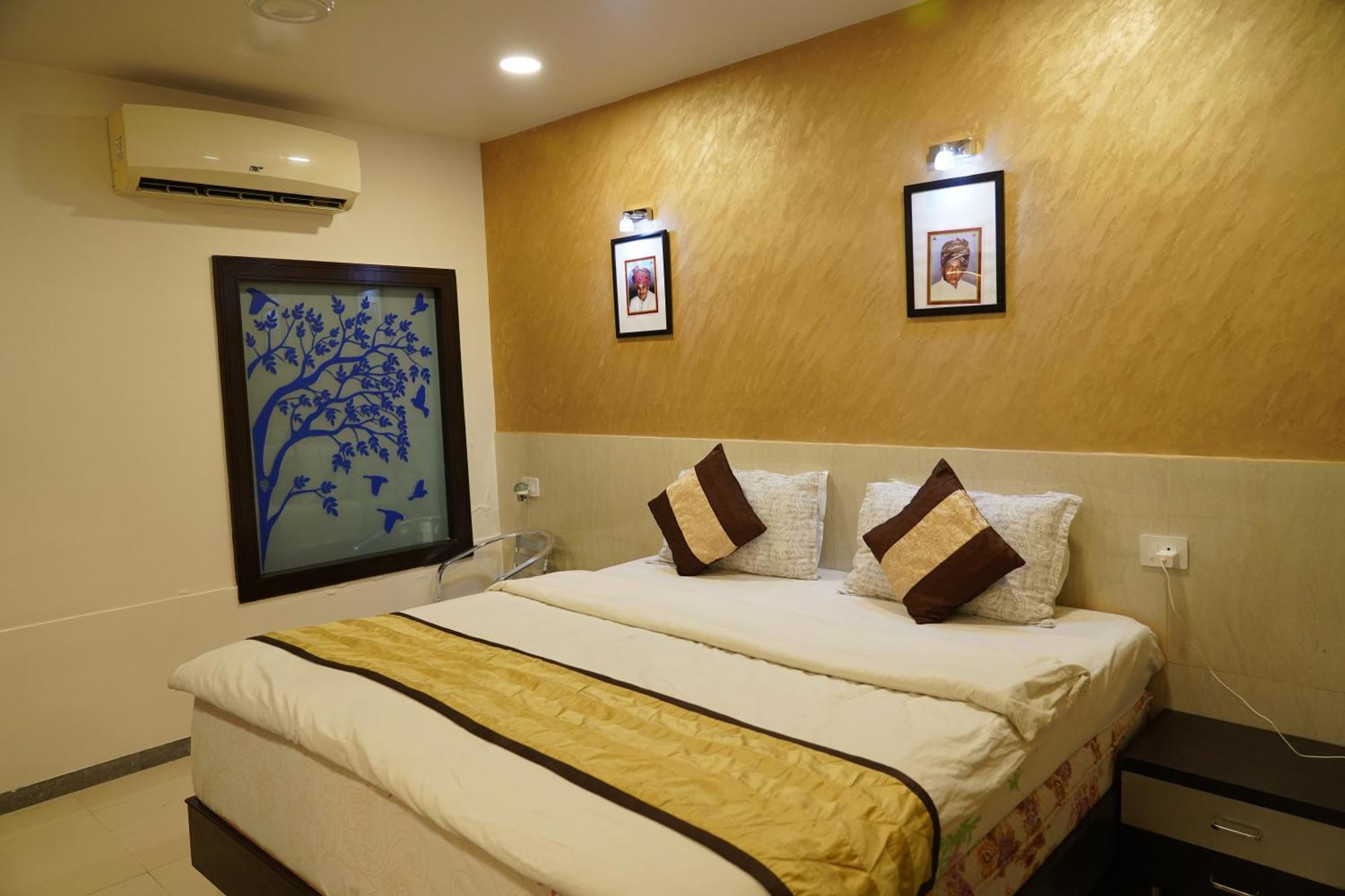 Marshall The Grand Hotel Ahmedabad Eksteriør bilde