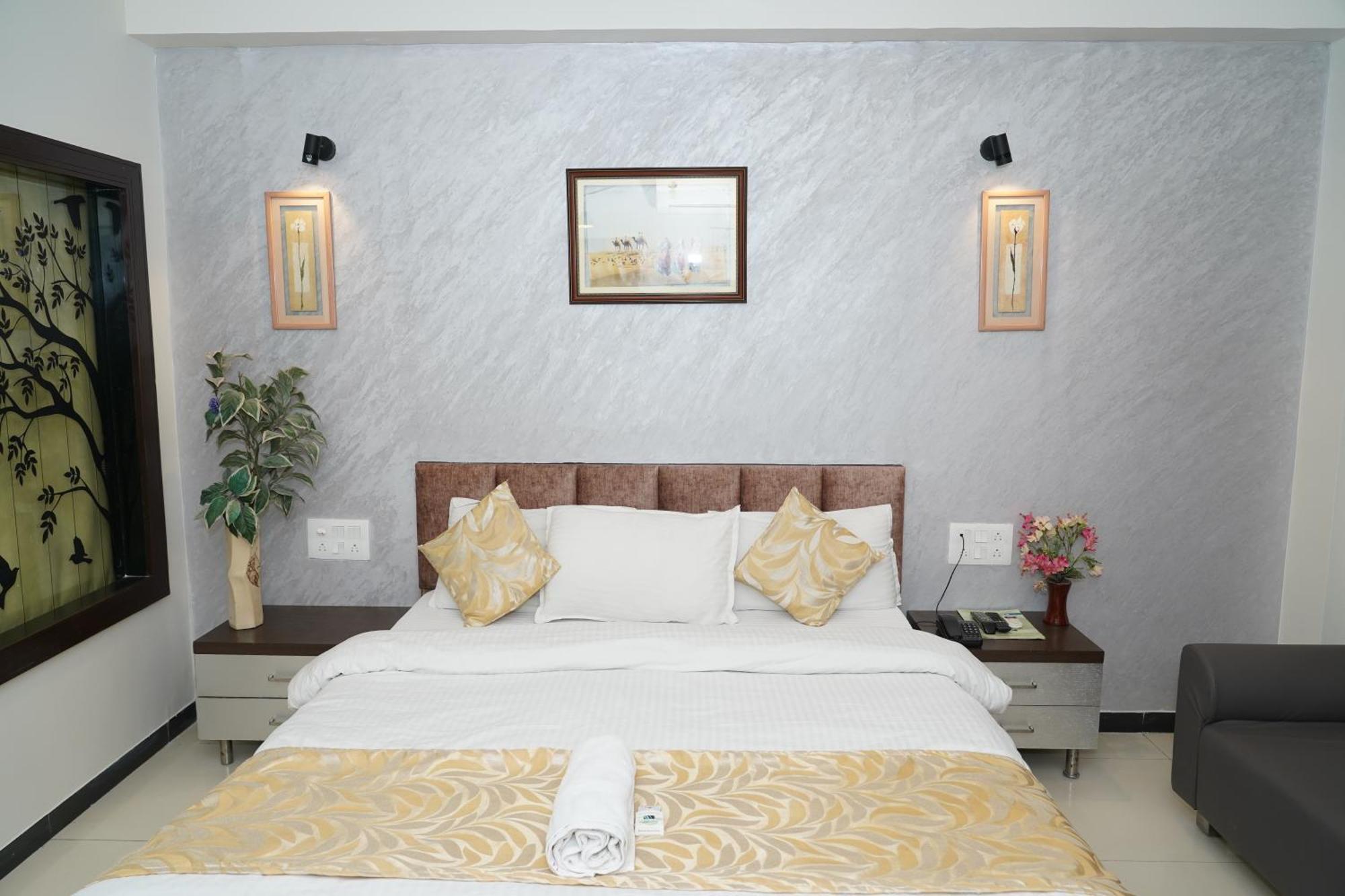 Marshall The Grand Hotel Ahmedabad Eksteriør bilde