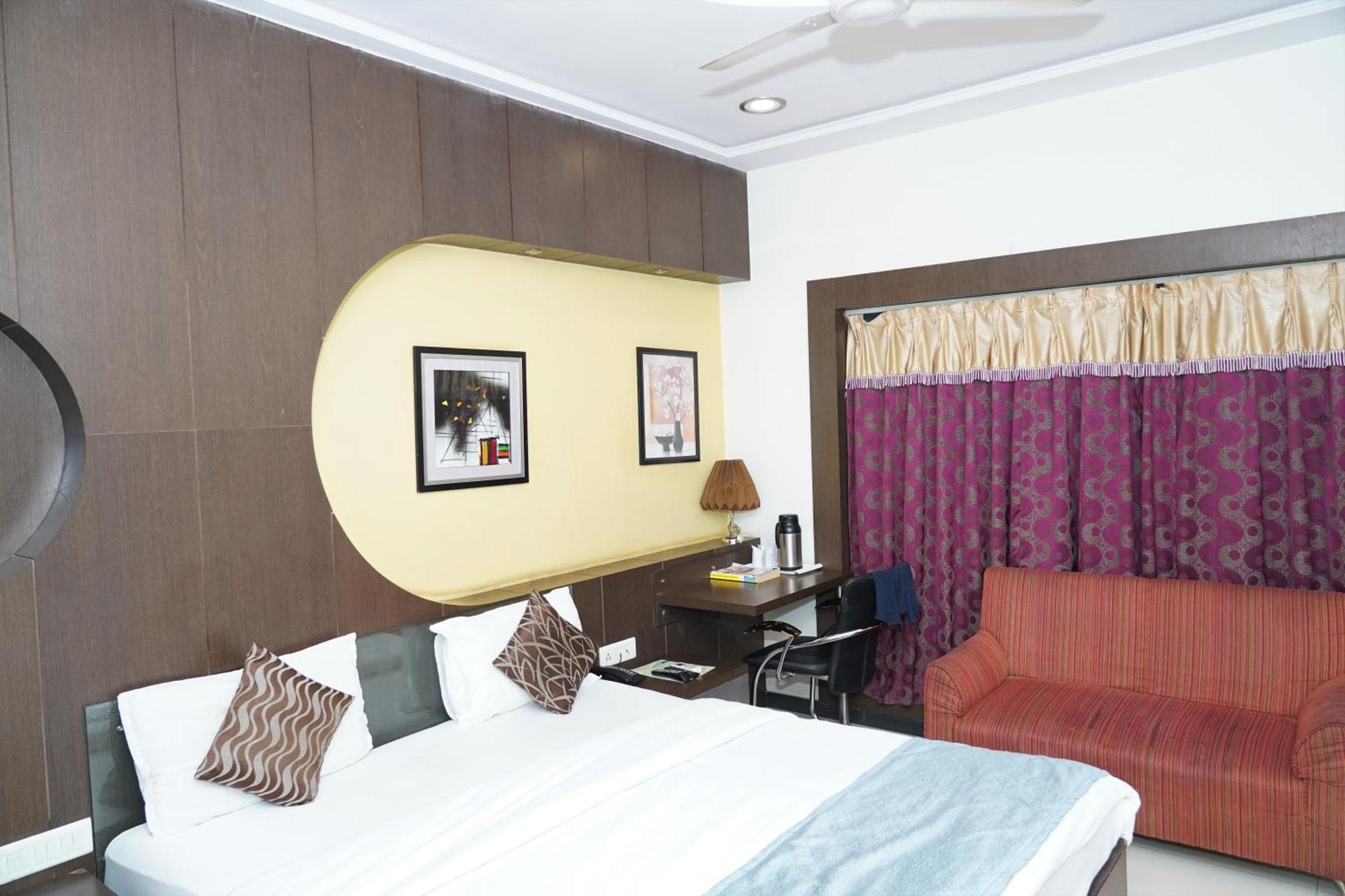 Marshall The Grand Hotel Ahmedabad Eksteriør bilde