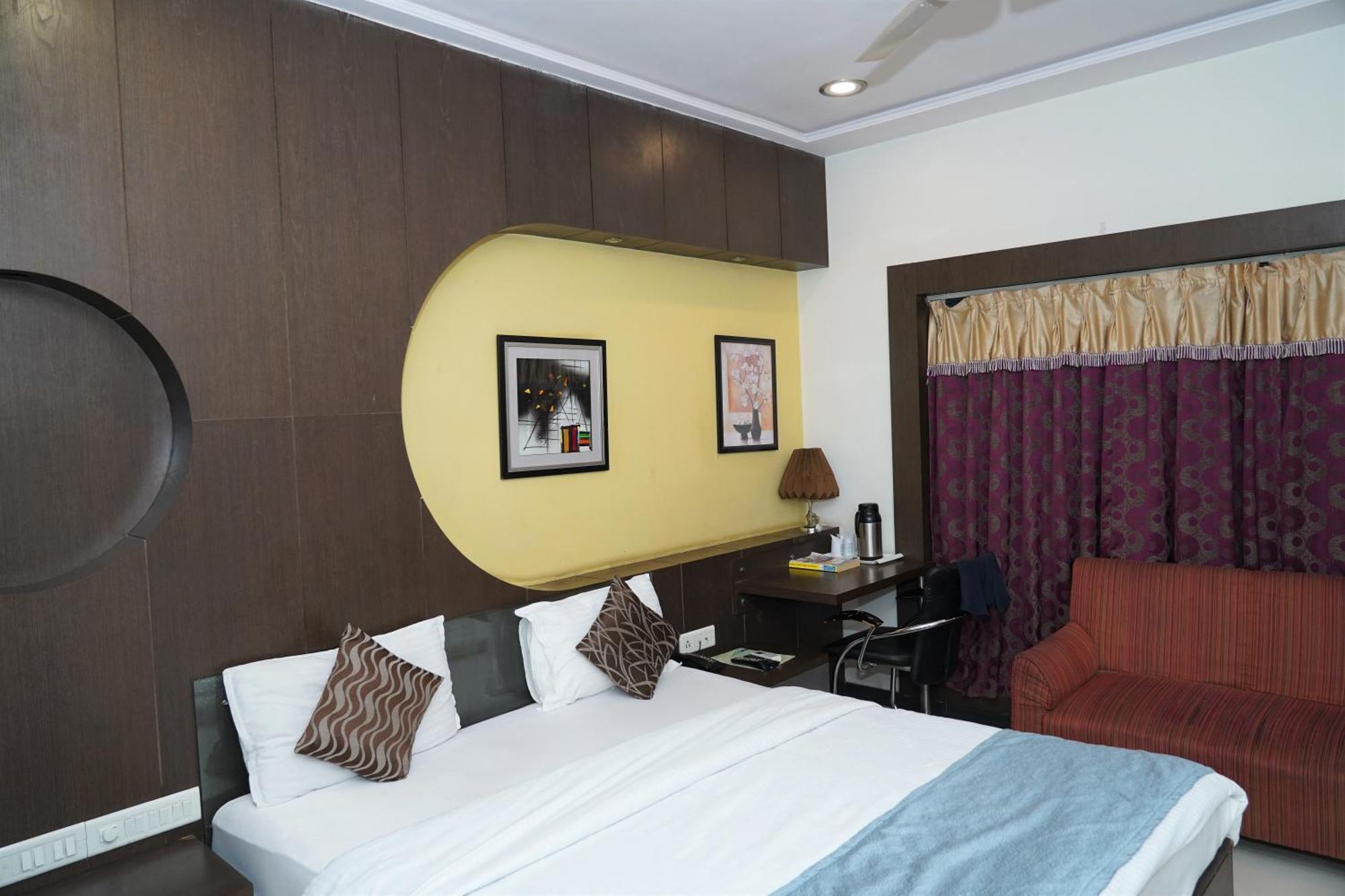 Marshall The Grand Hotel Ahmedabad Eksteriør bilde
