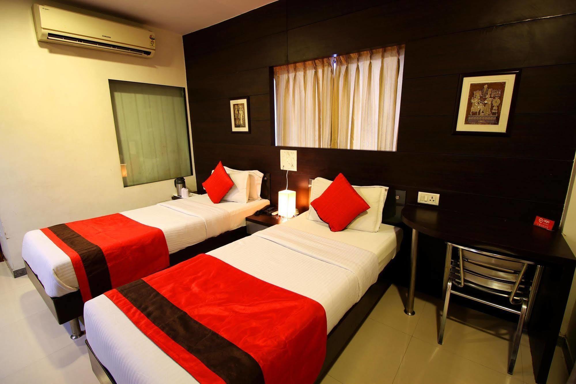 Marshall The Grand Hotel Ahmedabad Eksteriør bilde